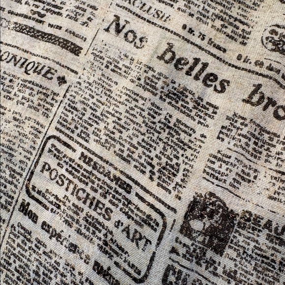 Vintage Newspaper Print Scarf - Picture 3 of 8